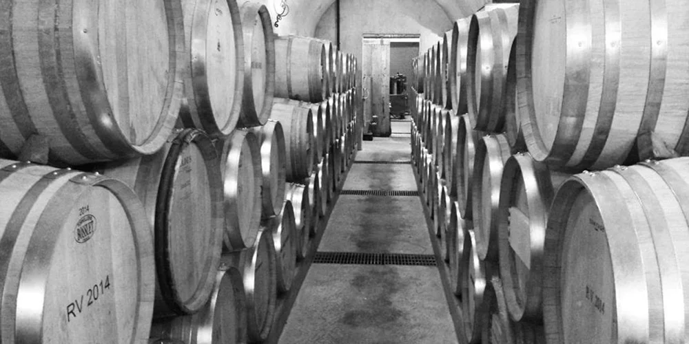 Roanoke Winery wine barrels 
